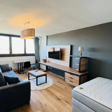 Fasanenhof Naehe Zu Flughafen Messe Si Apartment *